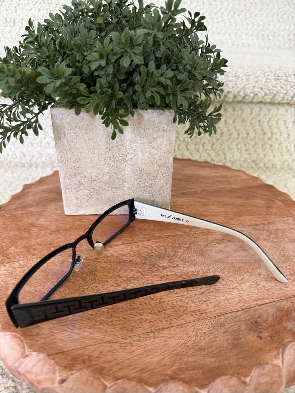 Pablo Zanetti Black Rectangular Eyeglasses.  👓